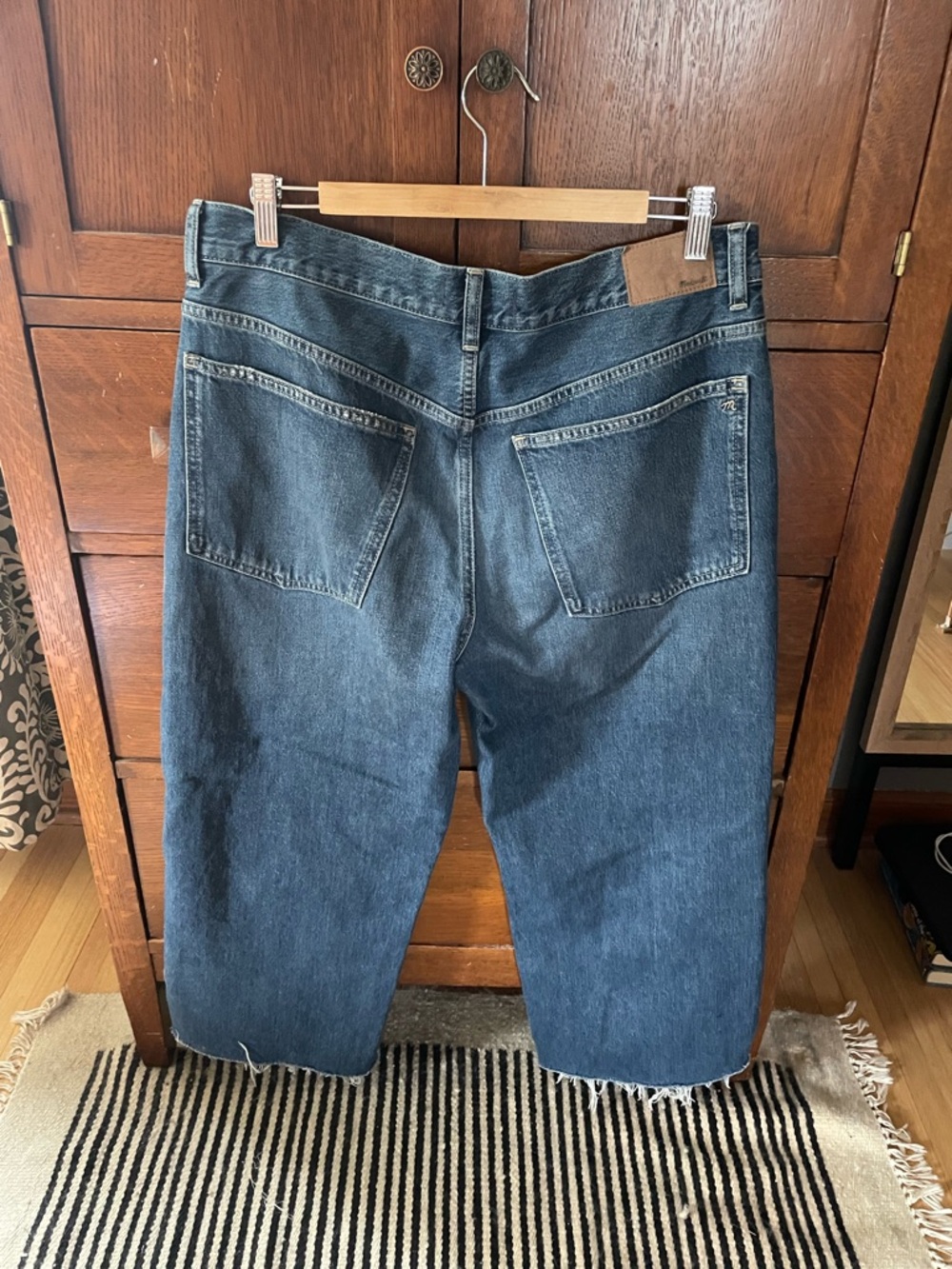 Madewell Low-Sling Baggy Jeans Dark with Frayed Hem, size 30 with 30” leg - Picture 2 of 3